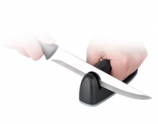 Keittiöveitsiteroitin - SONIC - musta - 